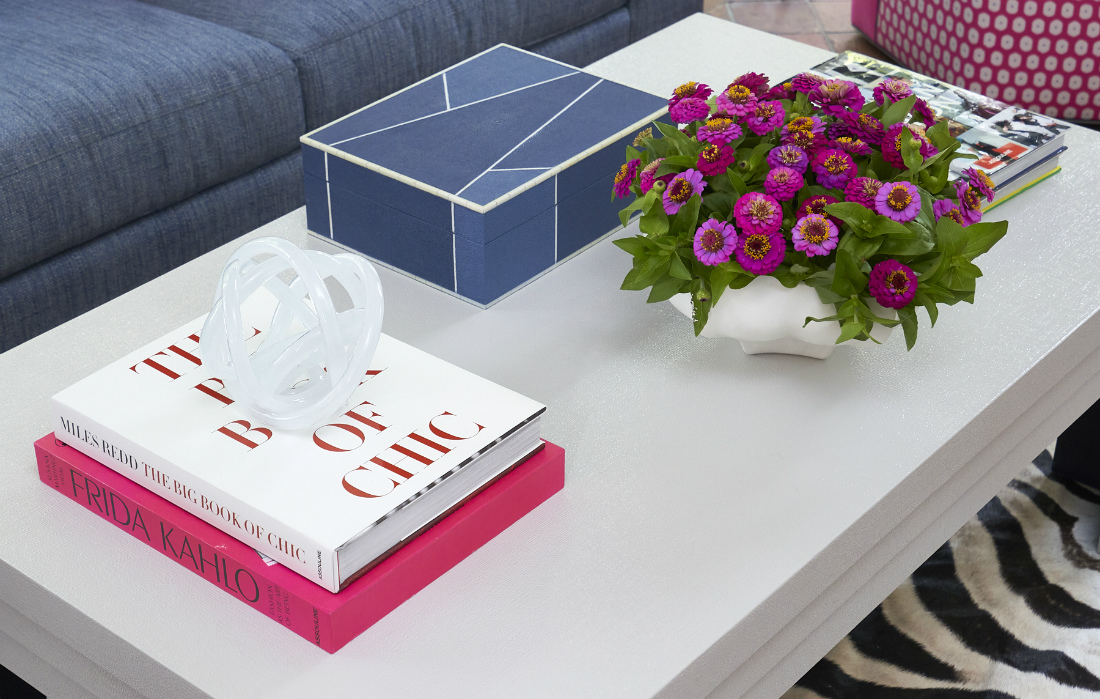 coffee-table-books-and-flowers
